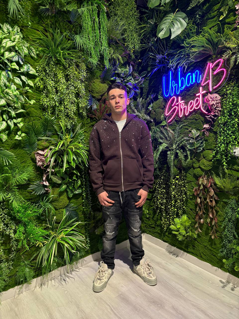 FELPA CON ZIPP STRASS E DIAMANTI