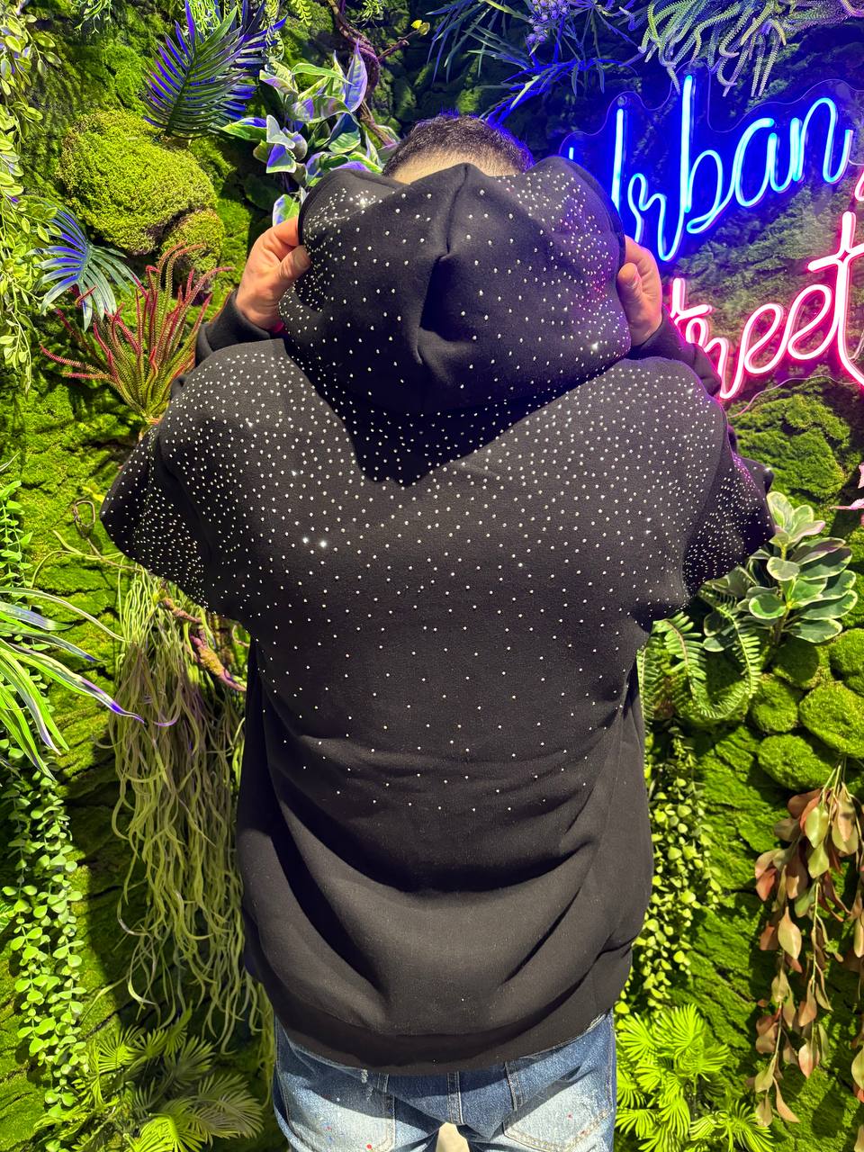 FELPA CON ZIP E STRASS