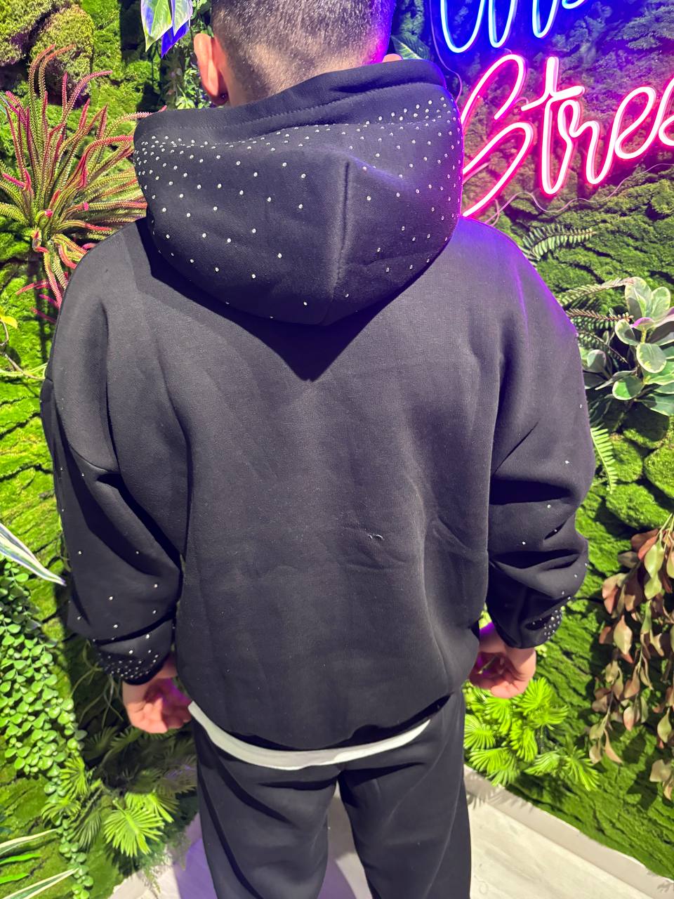 FELPA BRILLANTINATA CAPPUCCIO