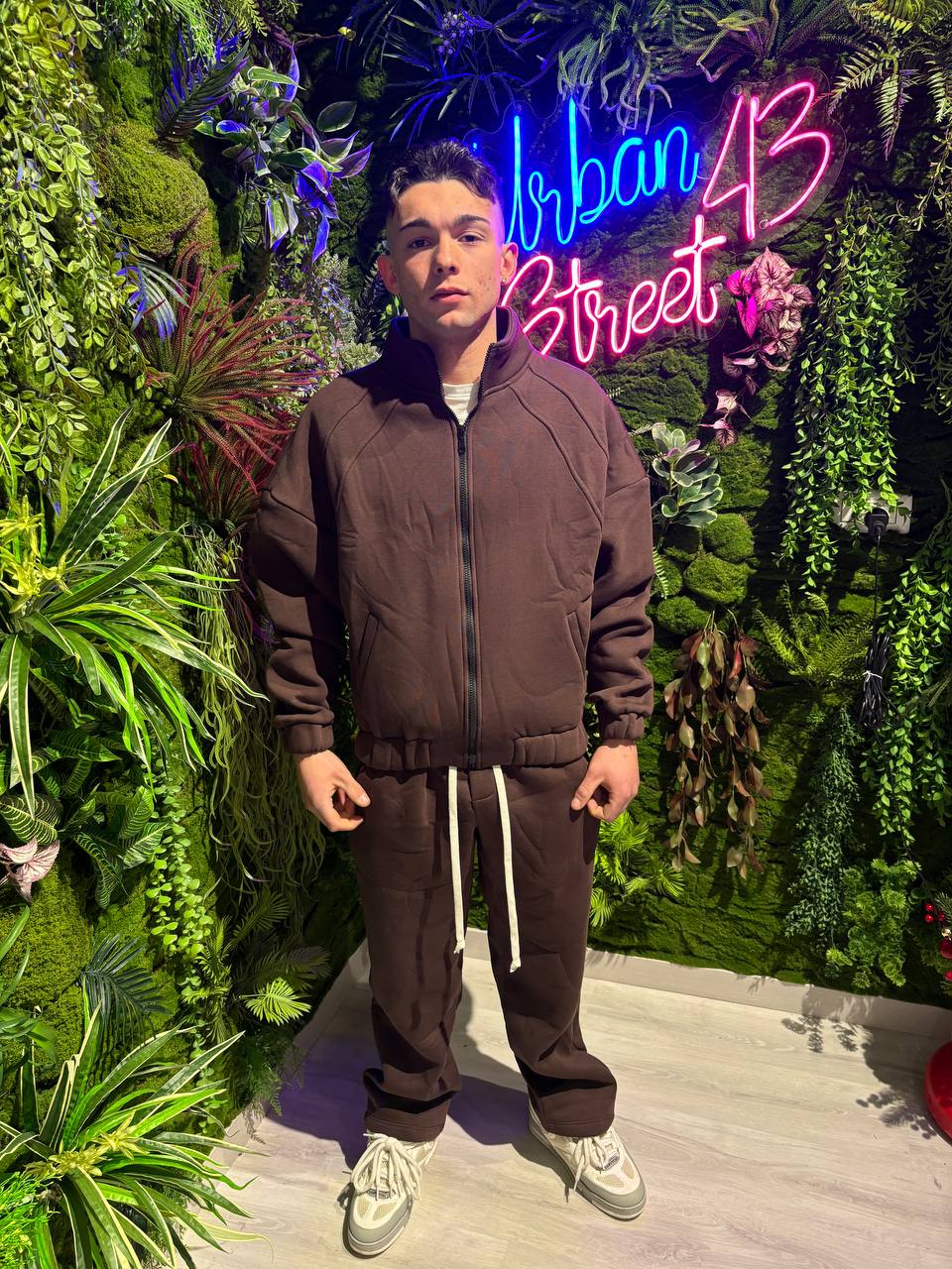 TUTA COMPLETA MARRONE CON ZIP