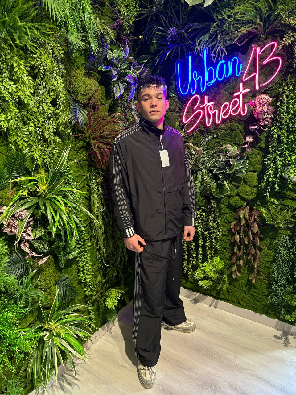 COORDINATO NERO STRISCIE