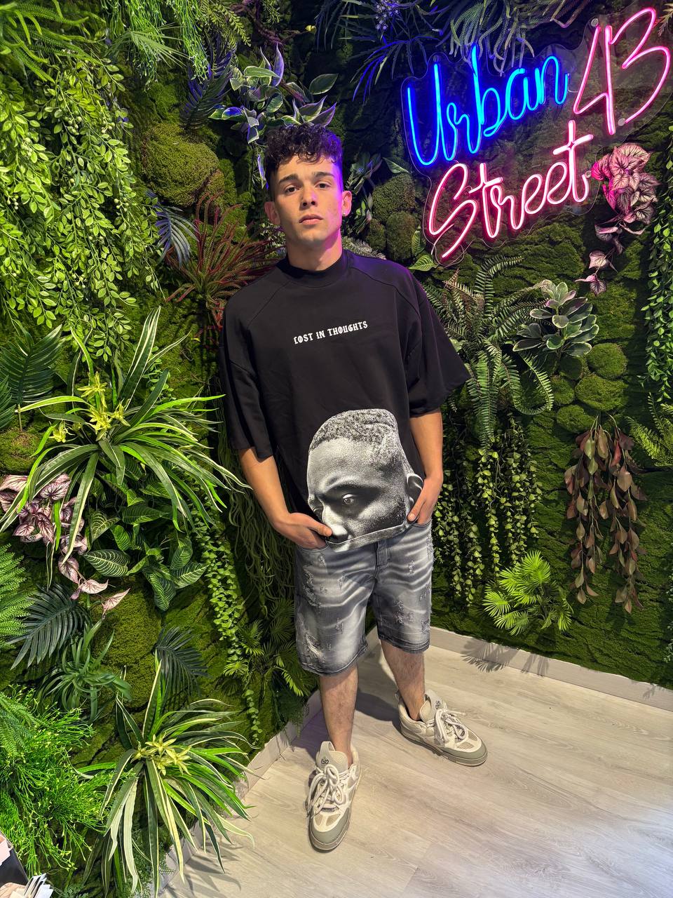 T-SHIRT LOST