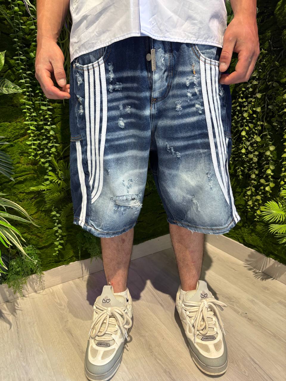 SHORT CNT STRIPES