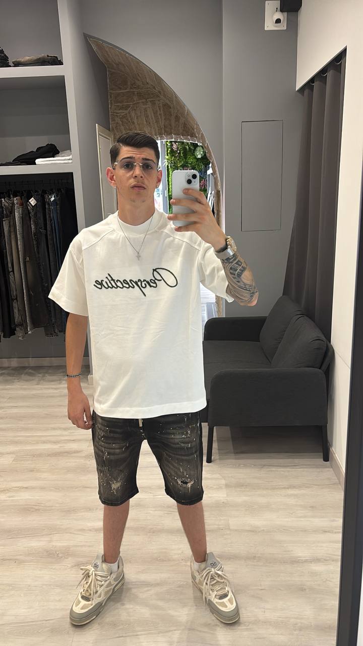 T-SHIRT PERSPECTIVE